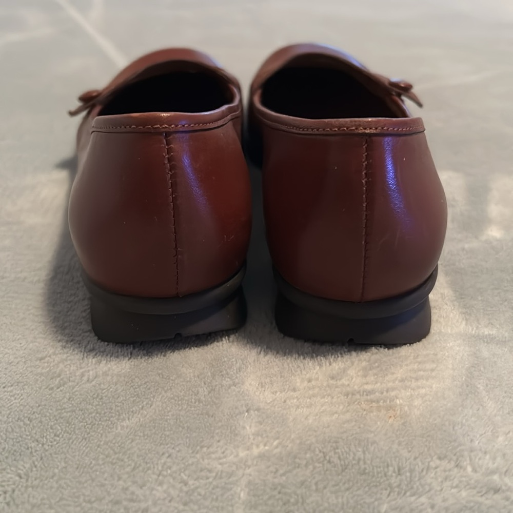 New w/o Box Brown/Burgundy Flat Shoes - Picture 2 of 3